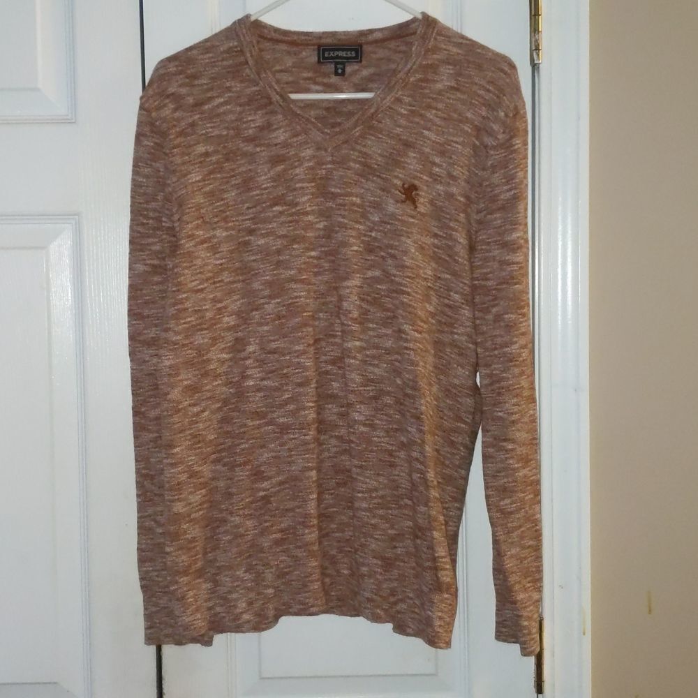 Express mens  rust white color  v-neck sweater  Sz M
